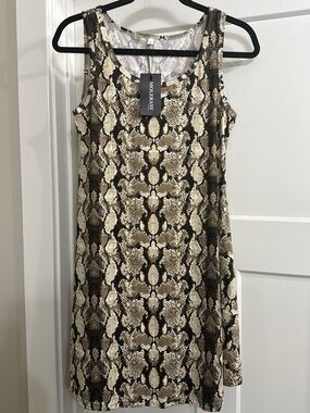 NWT Women's Snake Print Sleeveless Dress